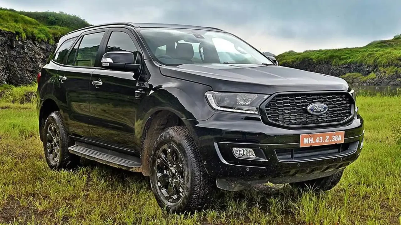 Spotting A Modern Sporty Ride For You